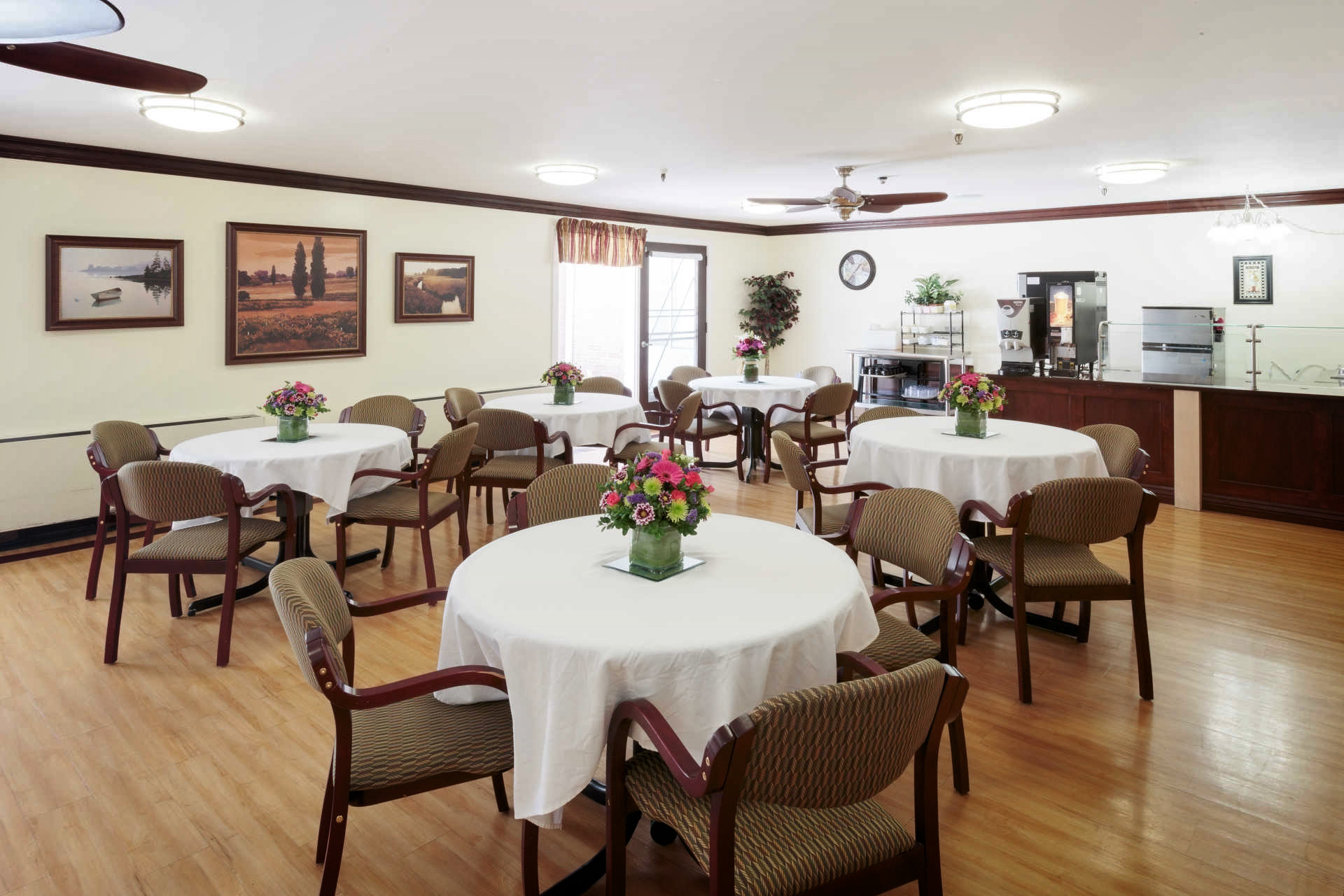 Elegant dining room